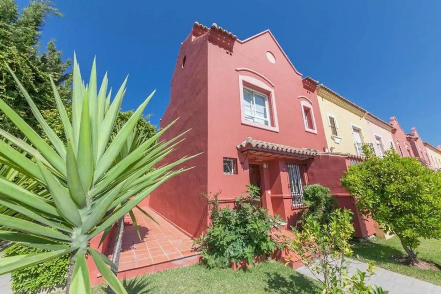 Pass The Keys Amplia Casa En Zona Ideal * Marbella