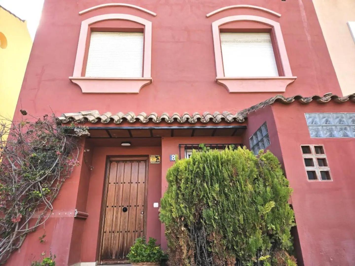 Pass The Keys Amplia Casa En Zona Ideal *