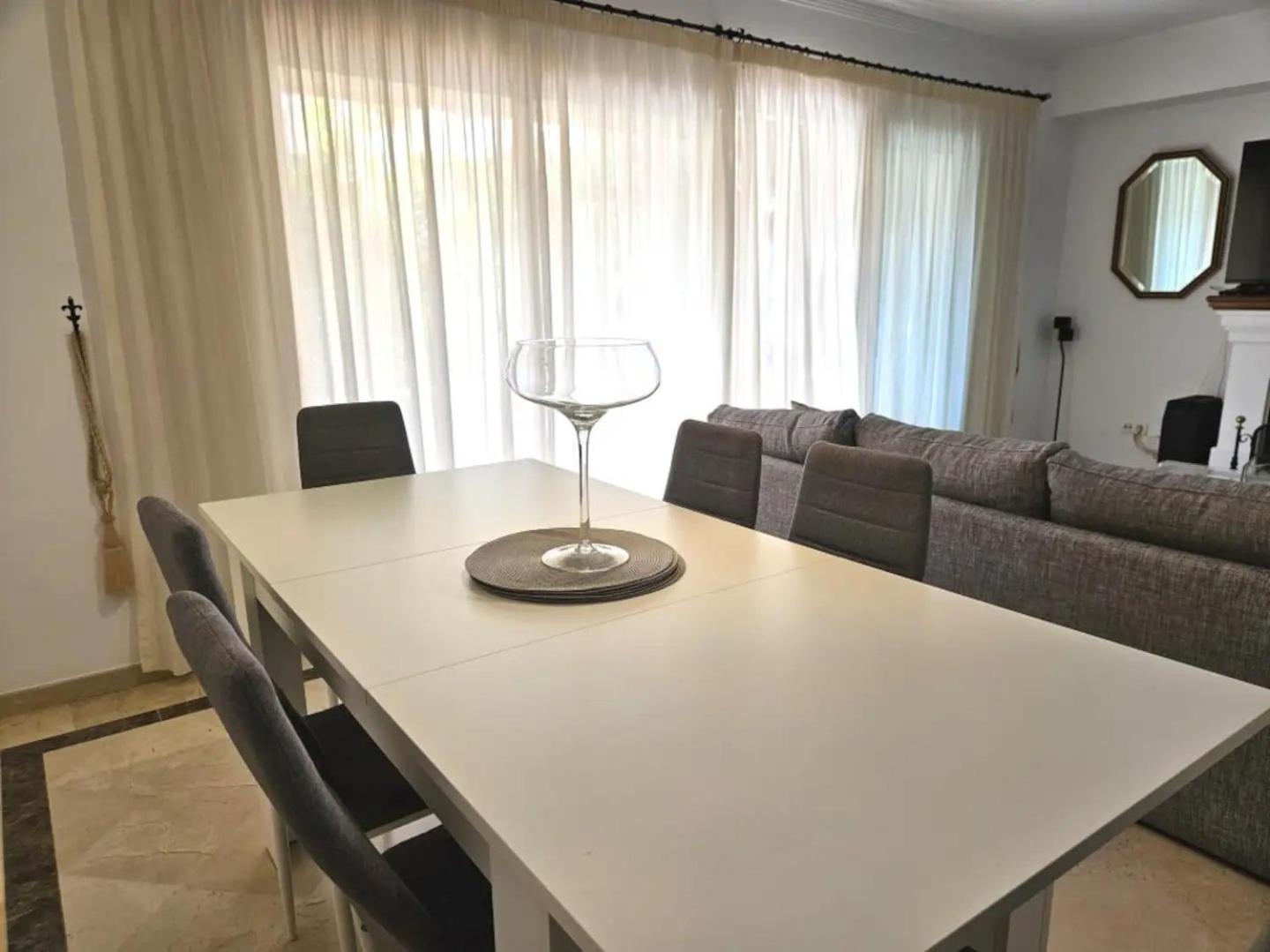 Pass The Keys Amplia Casa En Zona Ideal